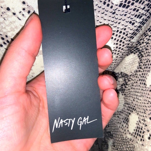 Nasty gal What Difference Does It Snake Cami Top –– NWT - Picture 13 of 16